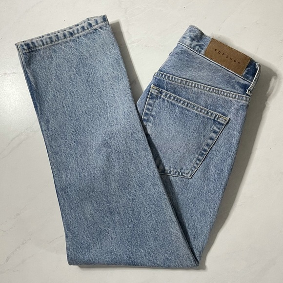 Topshop Editor Light Wash Distressed Jeans - Picture 11 of 15
